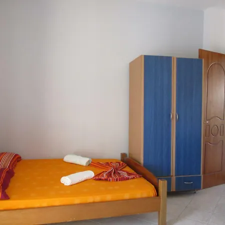 Baka Hotel *